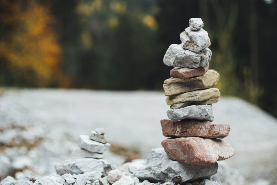A well-balanced stack of rocks